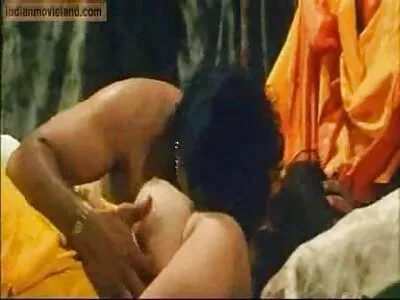 কালো সেক্সি বিএফ এইচডি লোক সাদা মহিলাকে পিছনের সিটে করে