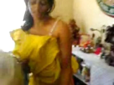 অ্যাডিলেডা ইন্ডিয়ান সেক্সি বিএফ এবং লুবচেক
